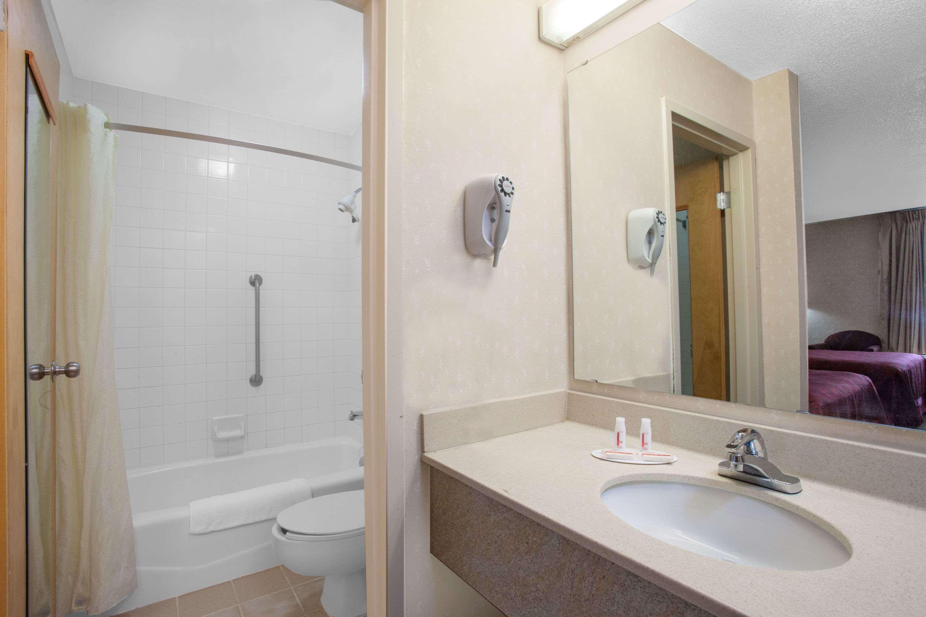 Perryville Hotel Экстерьер фото